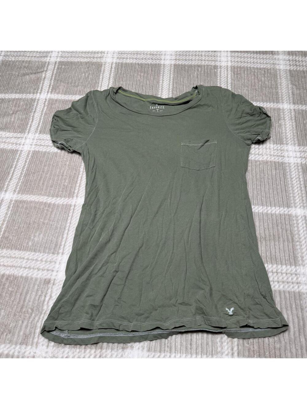 American Eagle Women's Green and Khaki Tshirt